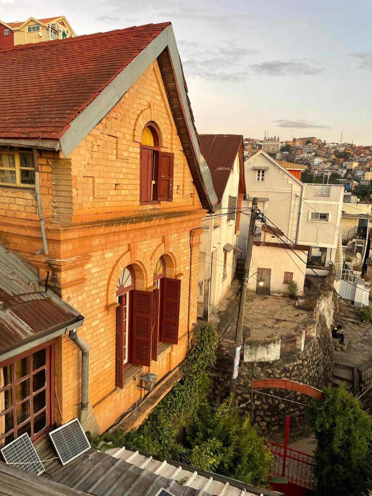 Le Karthala Chambres D'Hotes Antananarivo Dış mekan fotoğraf